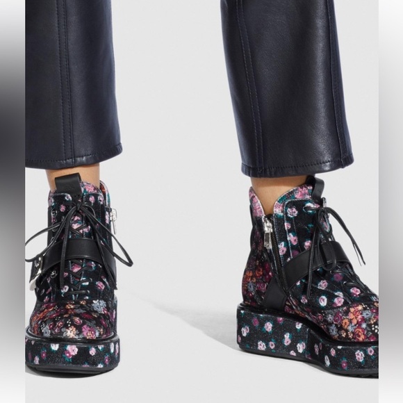 NIB! Coach X Tabitha Simmons SZ 7.5 B Chelsea urban hiker boots. - Picture 5 of 15